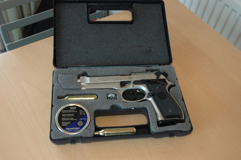 Beretta 92FS Pellet Pistol, Nickel