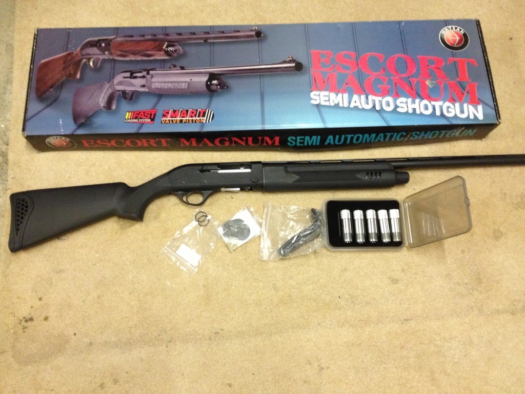 Edgar Brothers, Hatsan Arms Escort Magnum, 12 gauge, Semi-Automatic ...